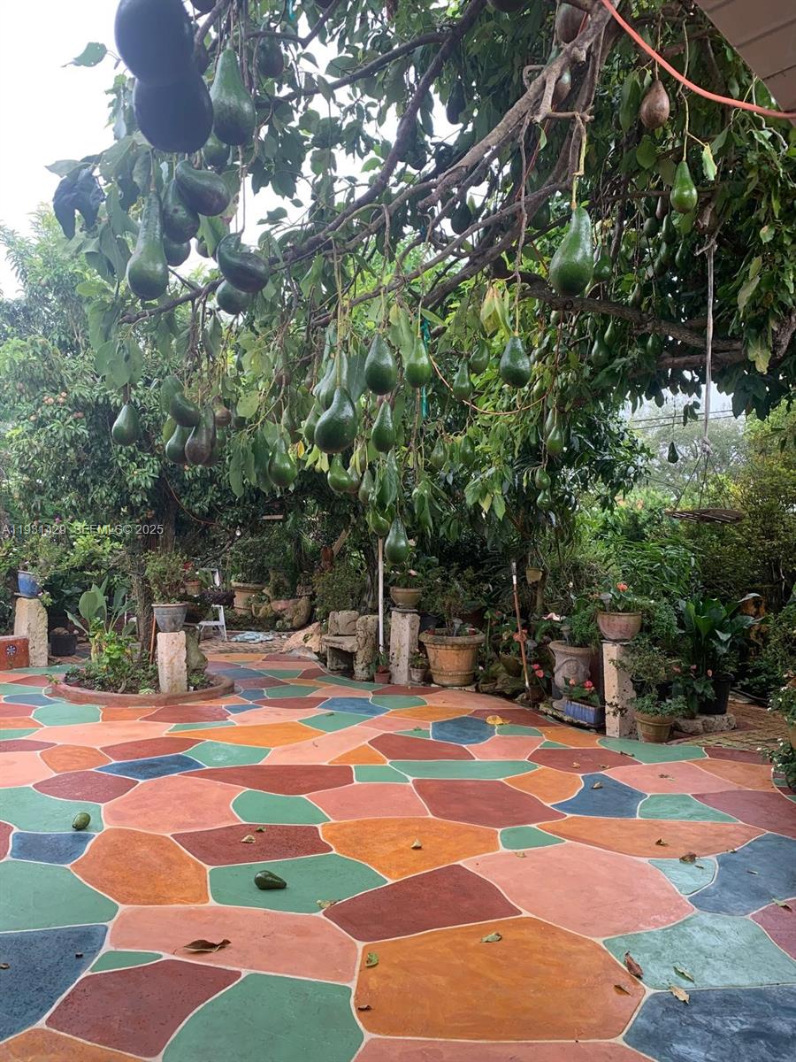 WESTWOOD LAKE 6TH ADDN - Residential