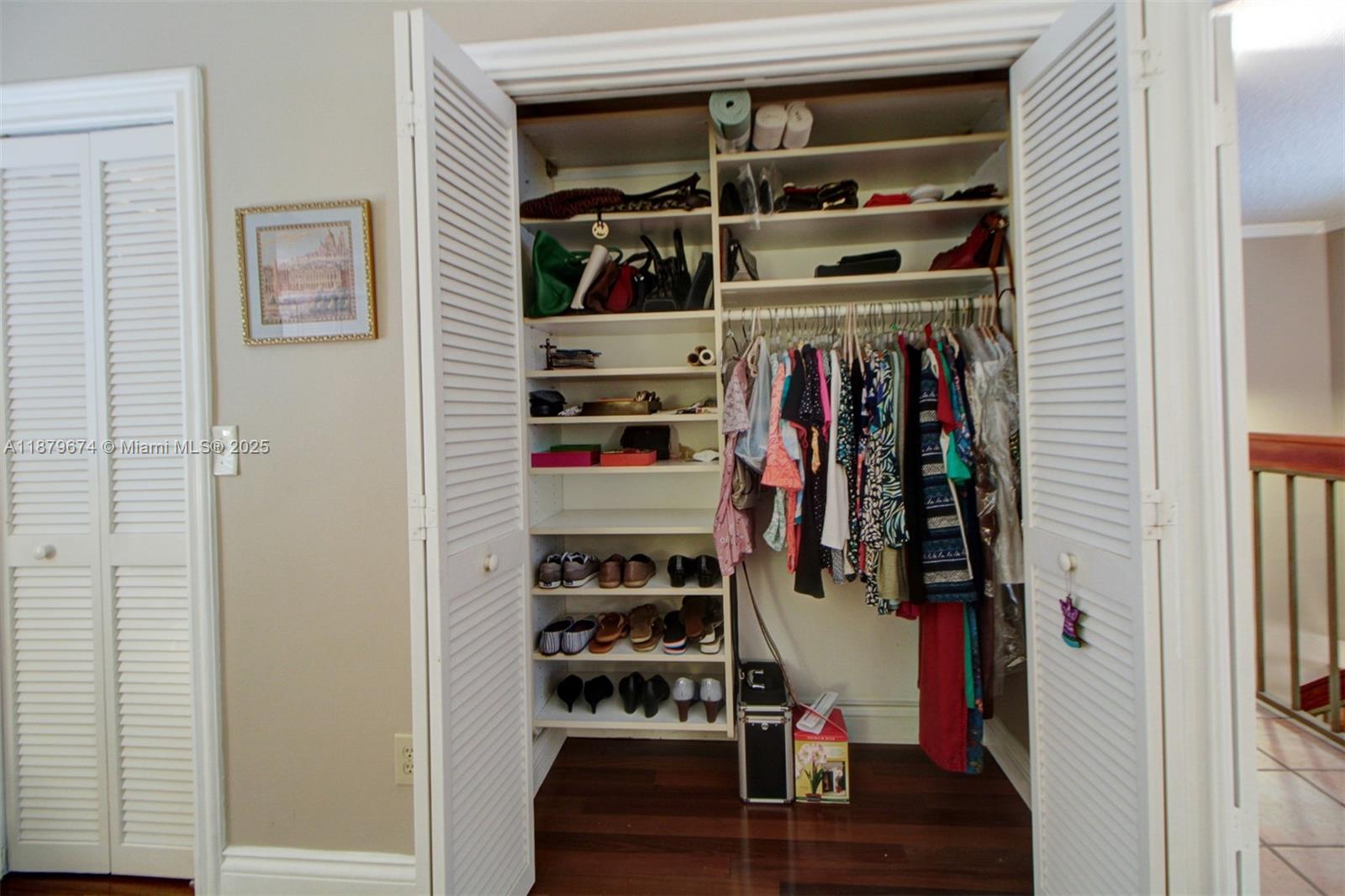 DORAL WOODS - Residential