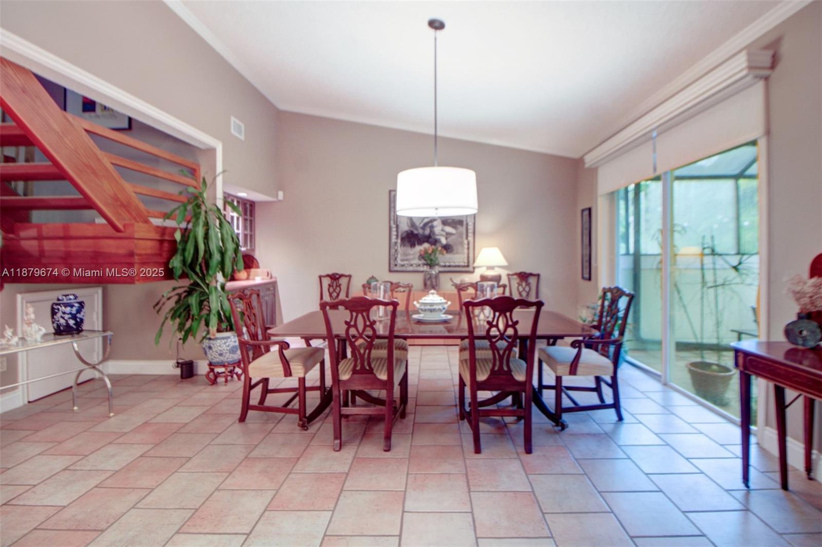 DORAL WOODS - Residential