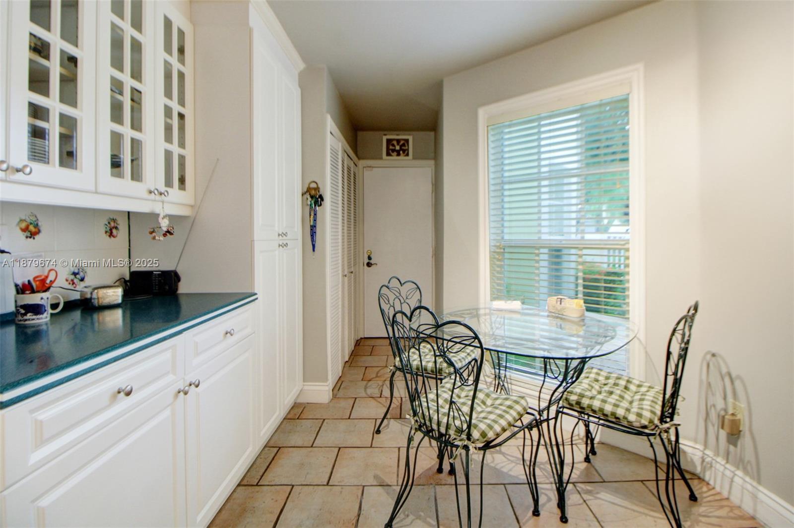 DORAL WOODS - Residential