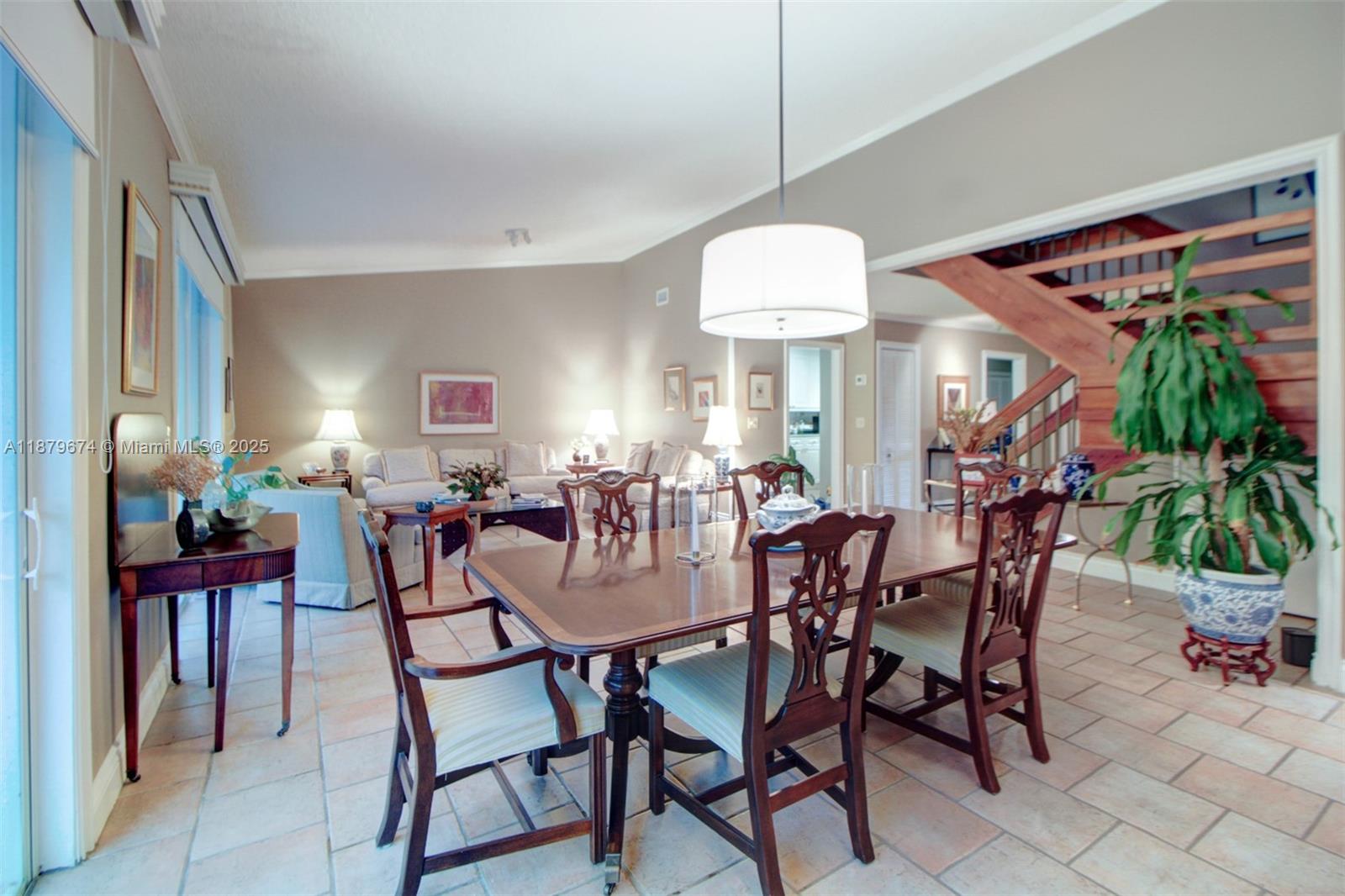 DORAL WOODS - Residential