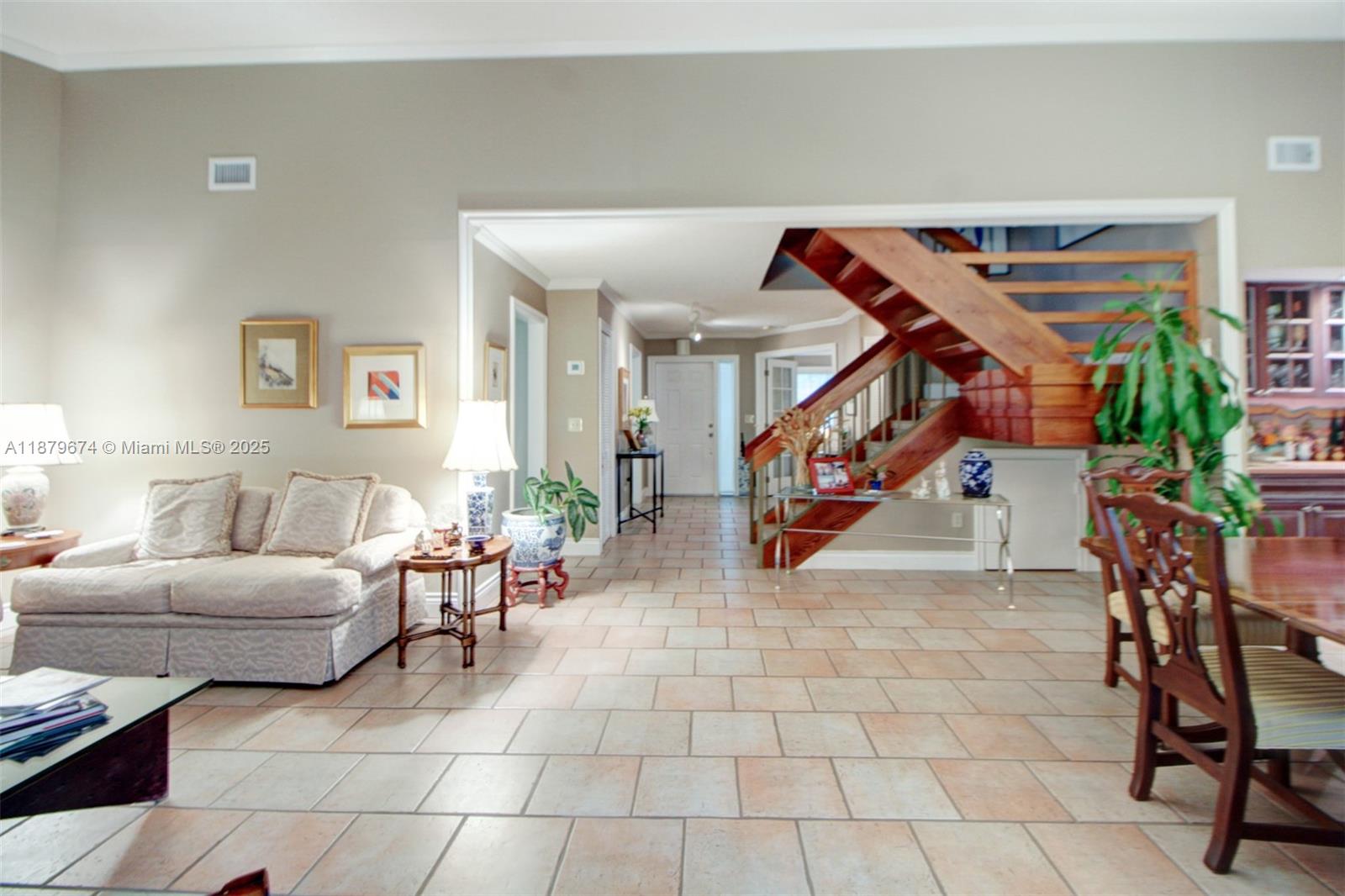 DORAL WOODS - Residential