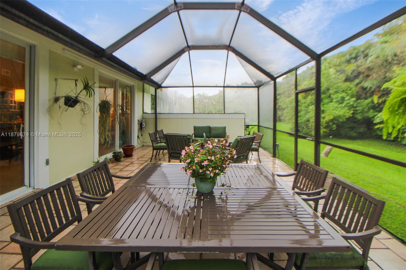 DORAL WOODS - Residential