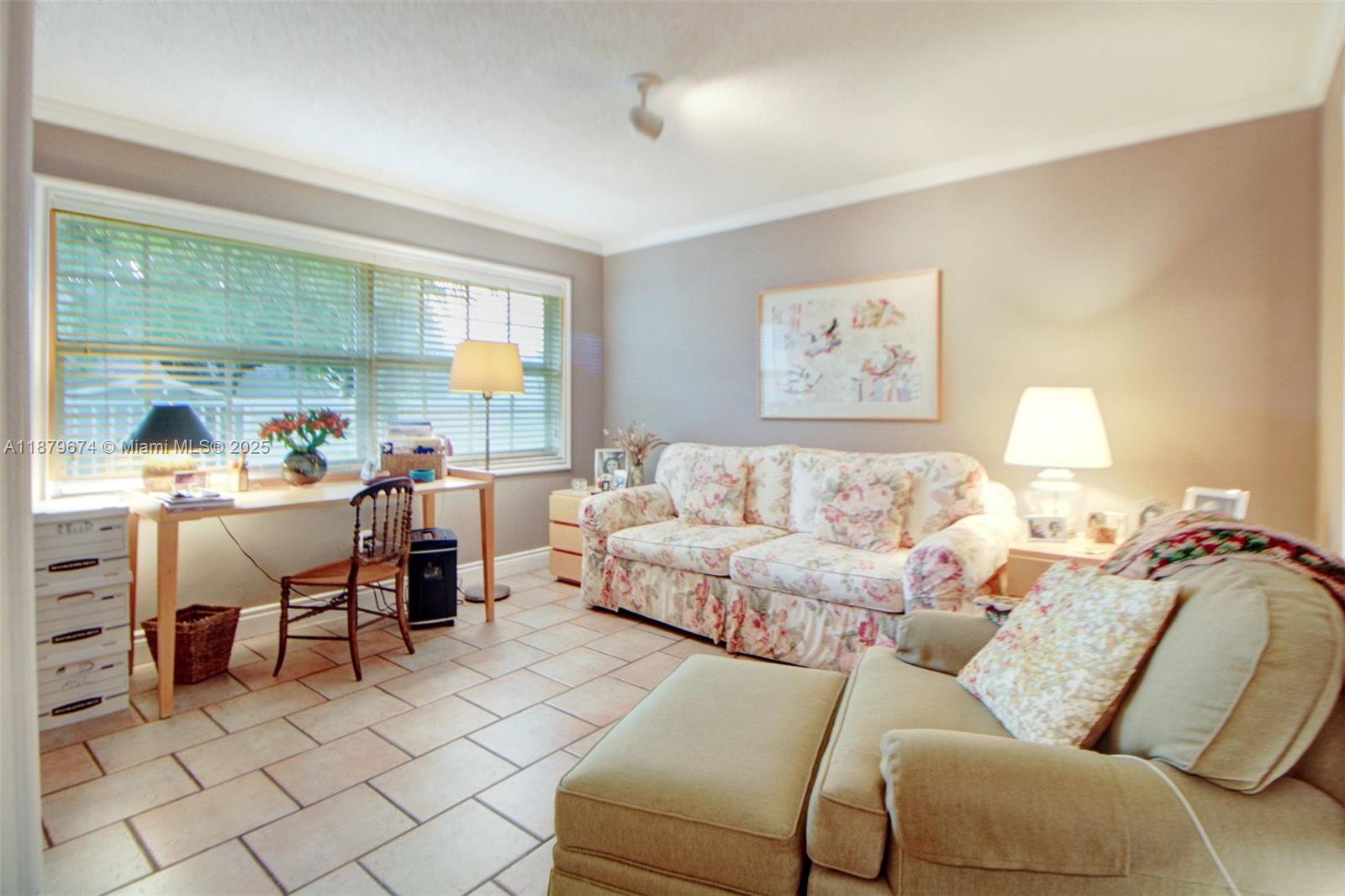 DORAL WOODS - Residential