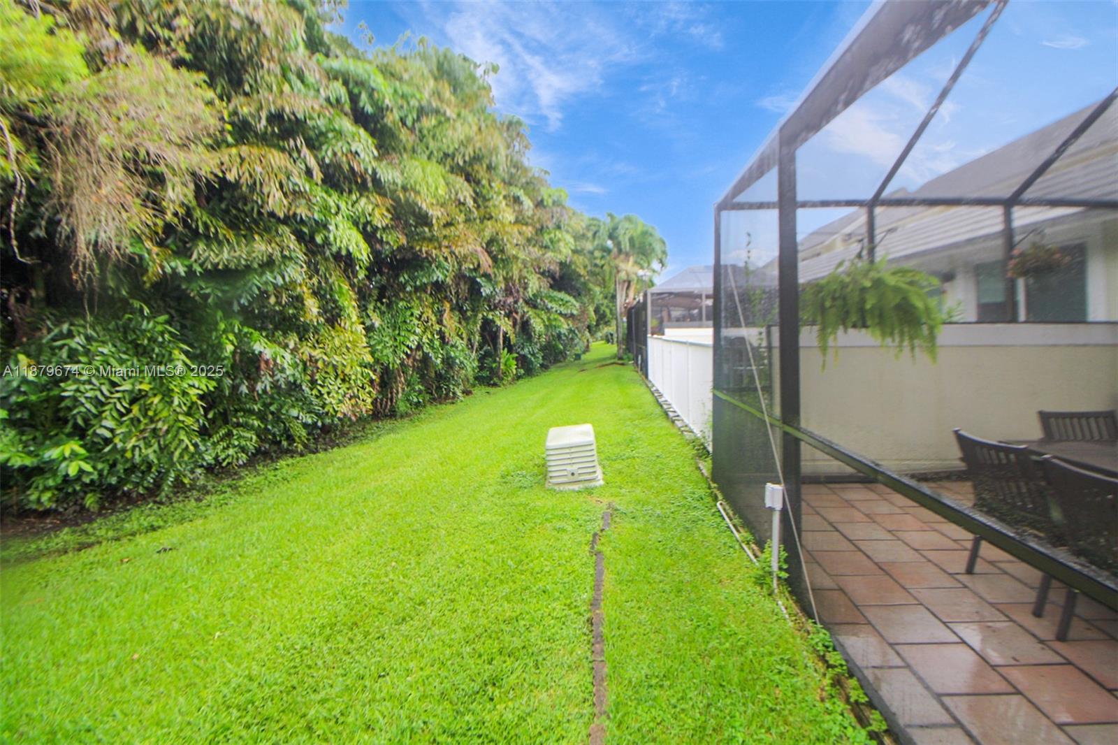 DORAL WOODS - Residential