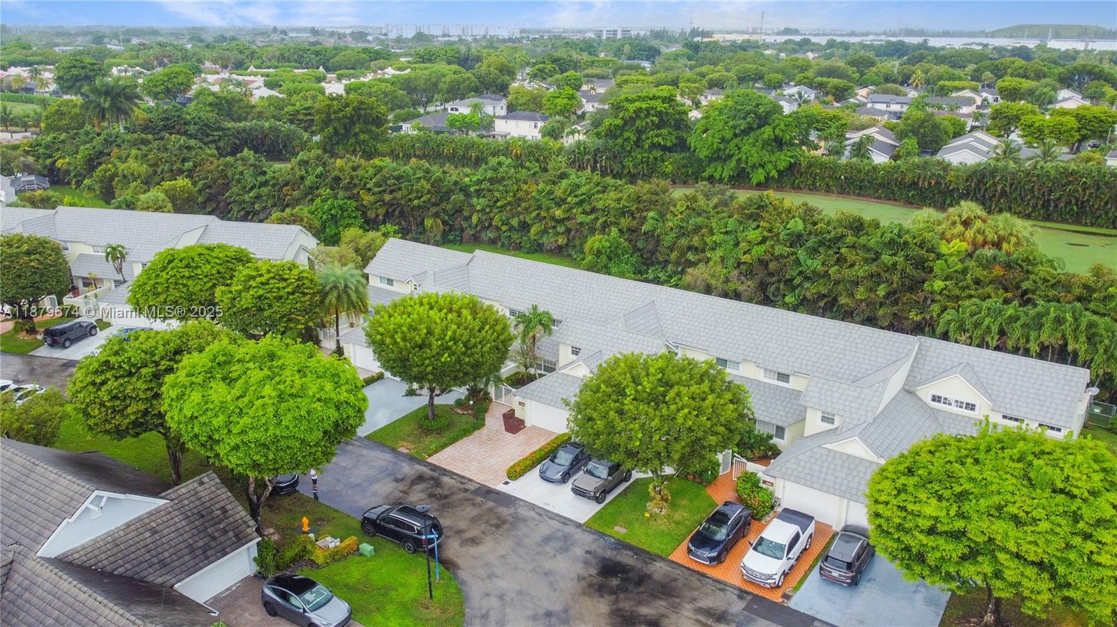 DORAL WOODS - Residential