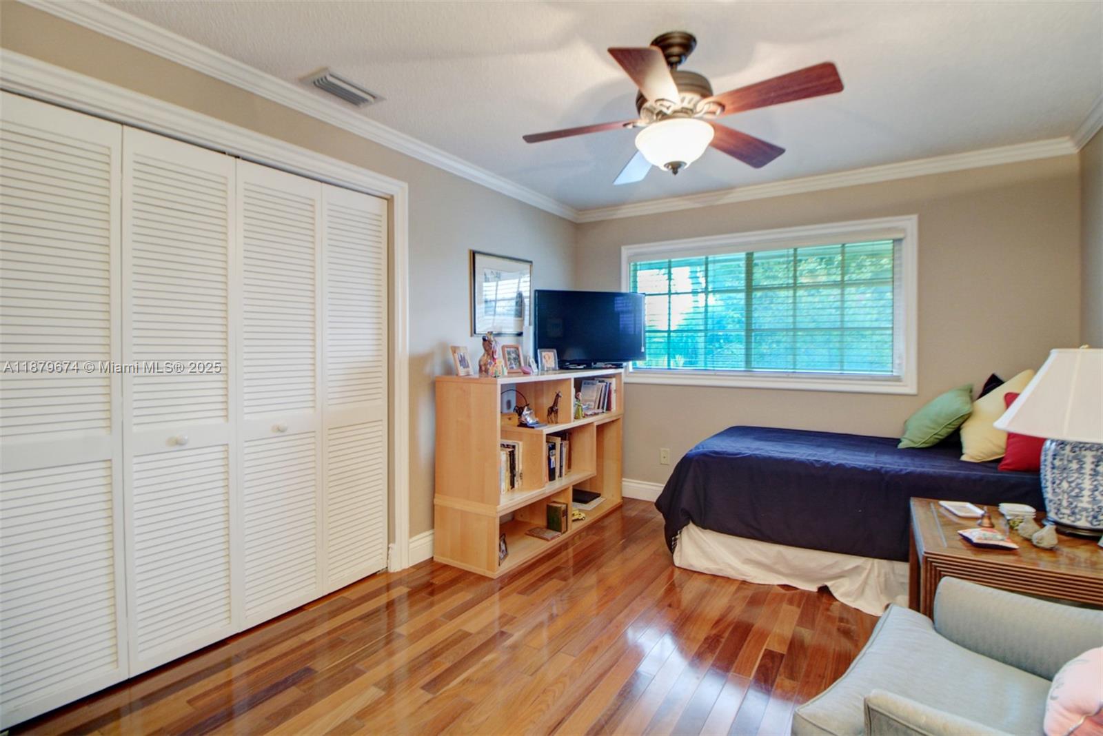 DORAL WOODS - Residential