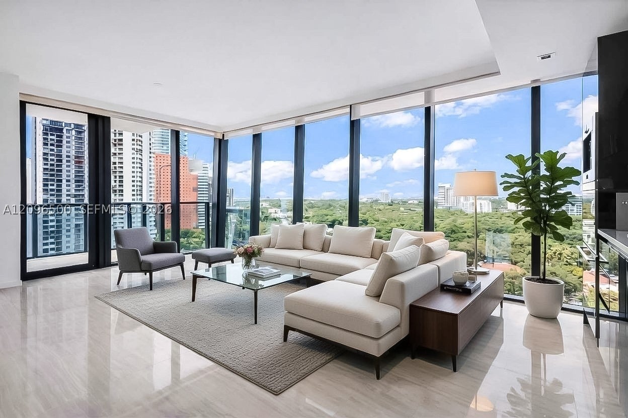 1451 Brickell Ave 1404