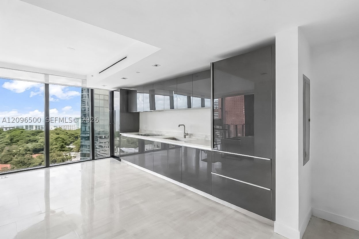 1451 Brickell Ave 1404