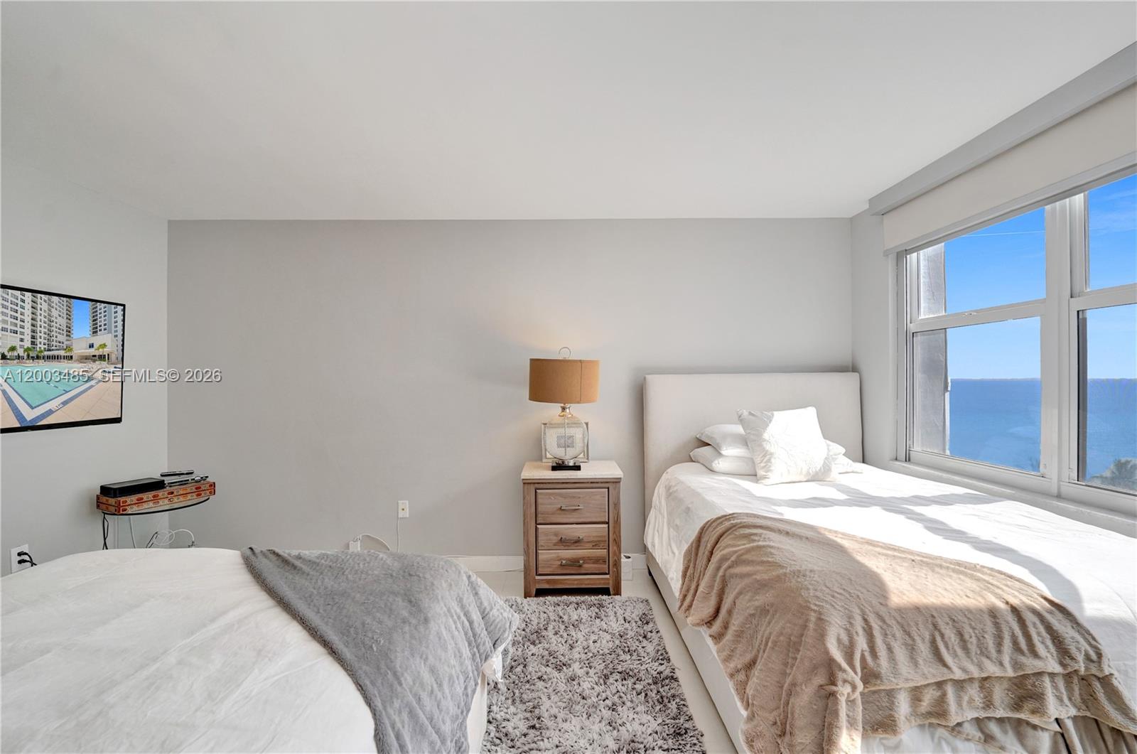 AQUARIUS CONDO - Residential