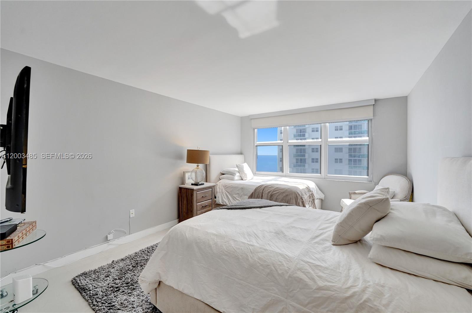 AQUARIUS CONDO - Residential