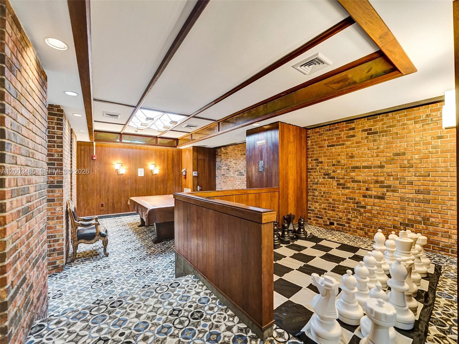 AQUARIUS CONDO - Residential