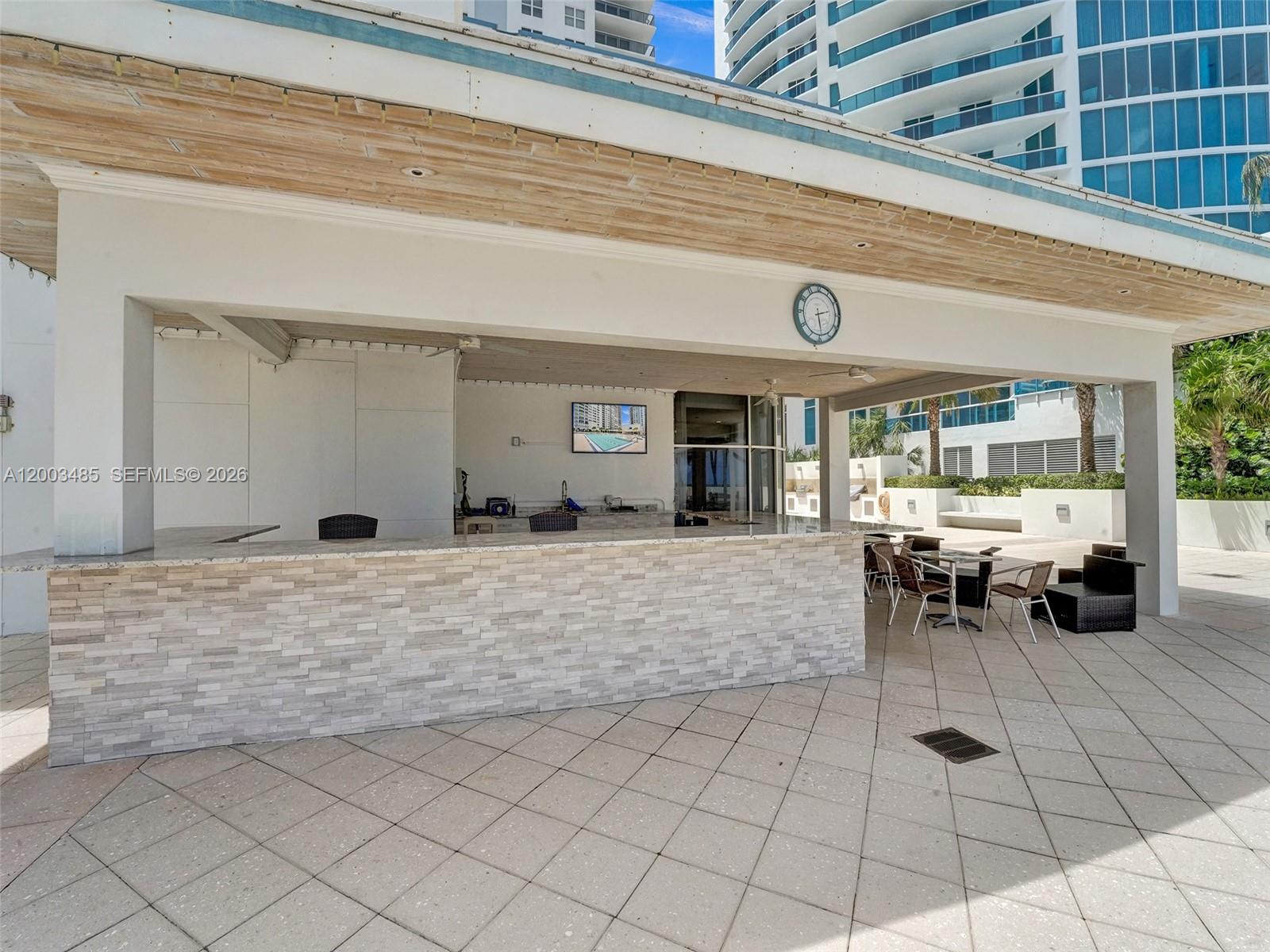 AQUARIUS CONDO - Residential
