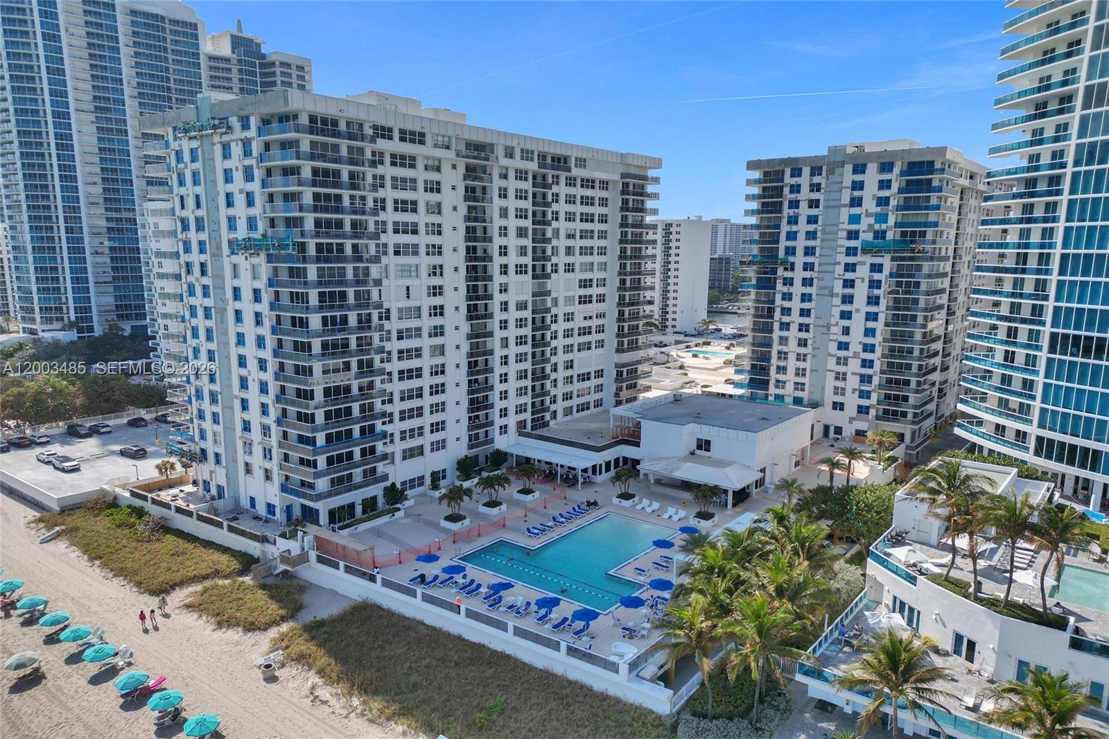 AQUARIUS CONDO - Residential