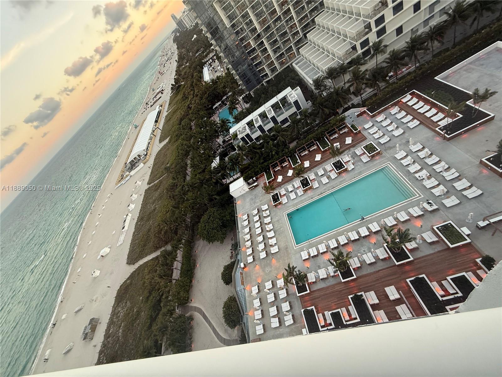 RONEY PALACE CONDO - Residential Lease