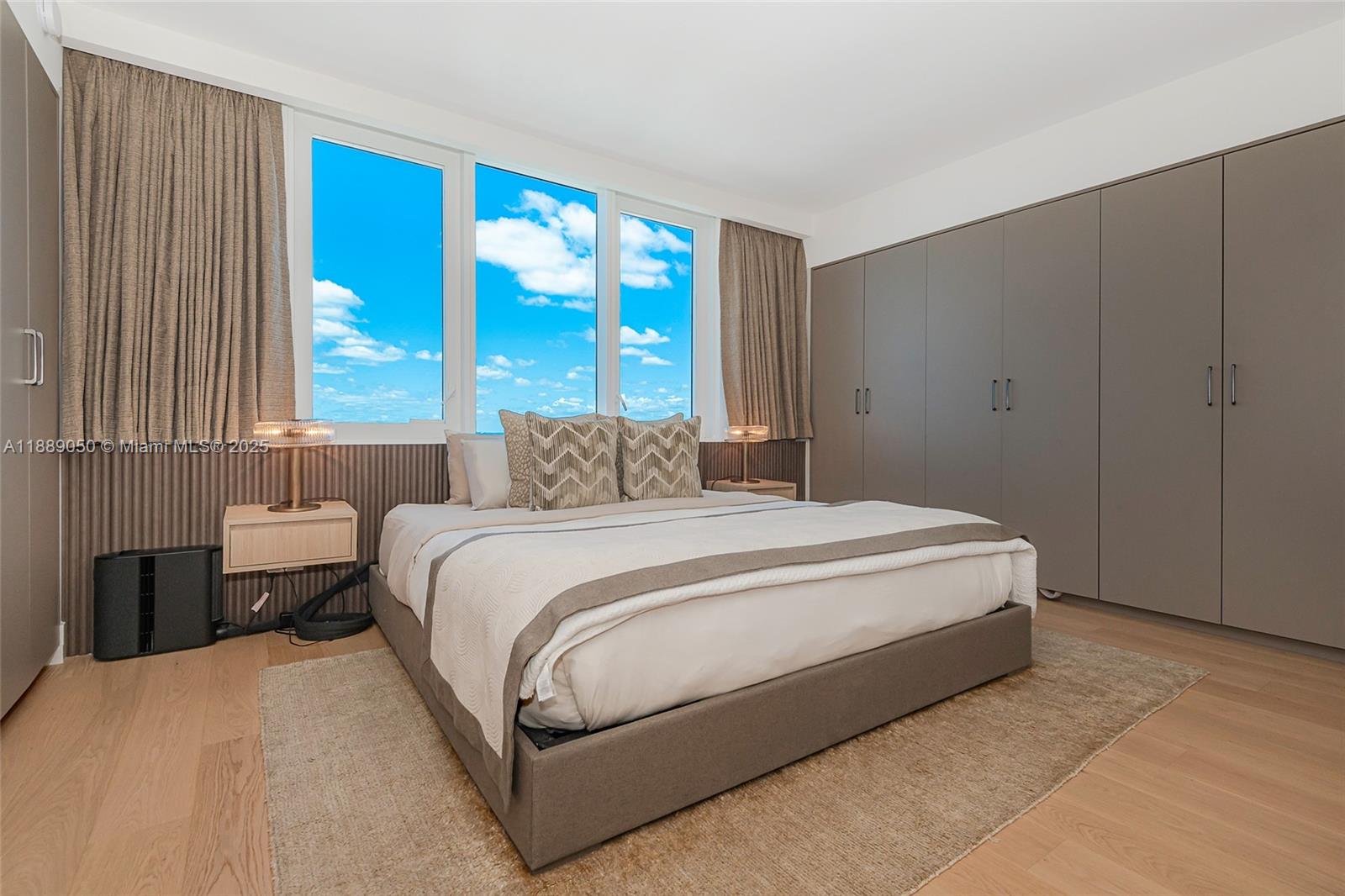 RONEY PALACE CONDO - Residential Lease
