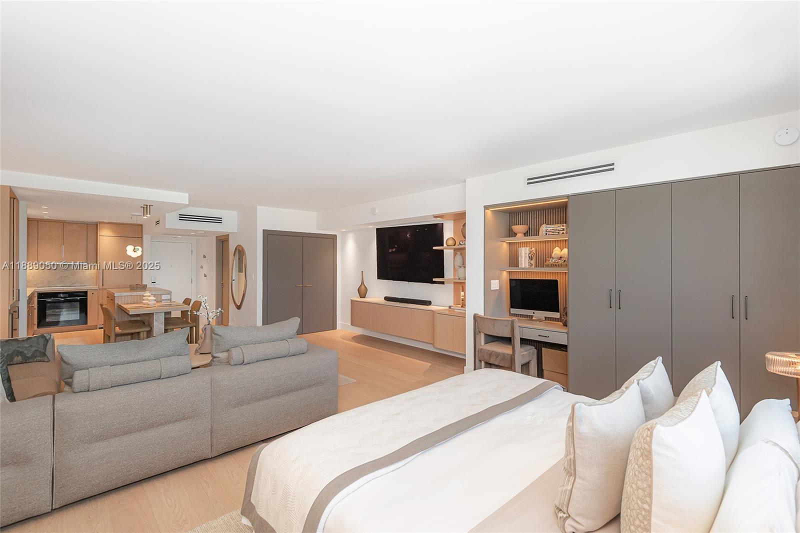 RONEY PALACE CONDO - Residential Lease