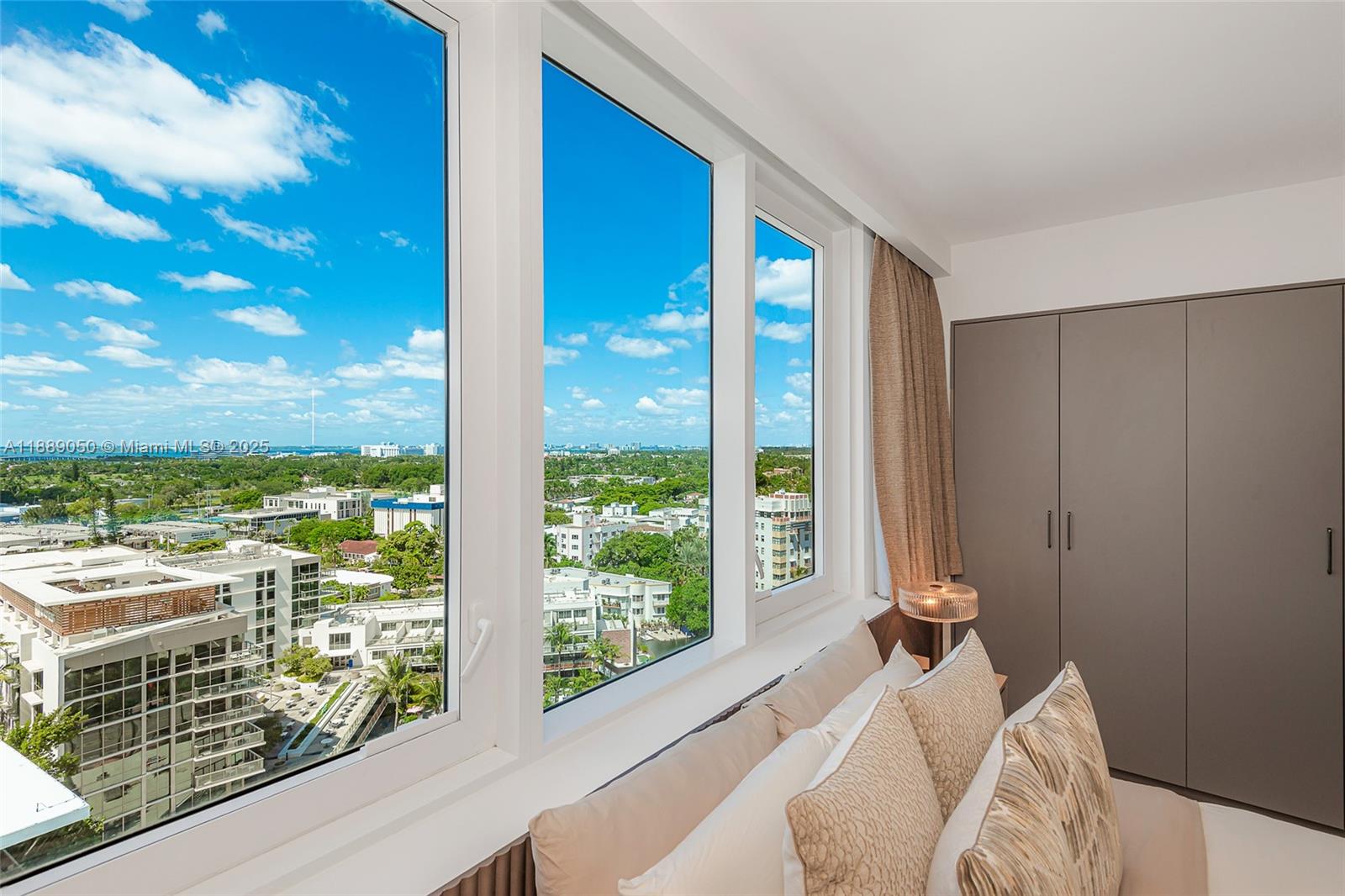 RONEY PALACE CONDO - Residential Lease