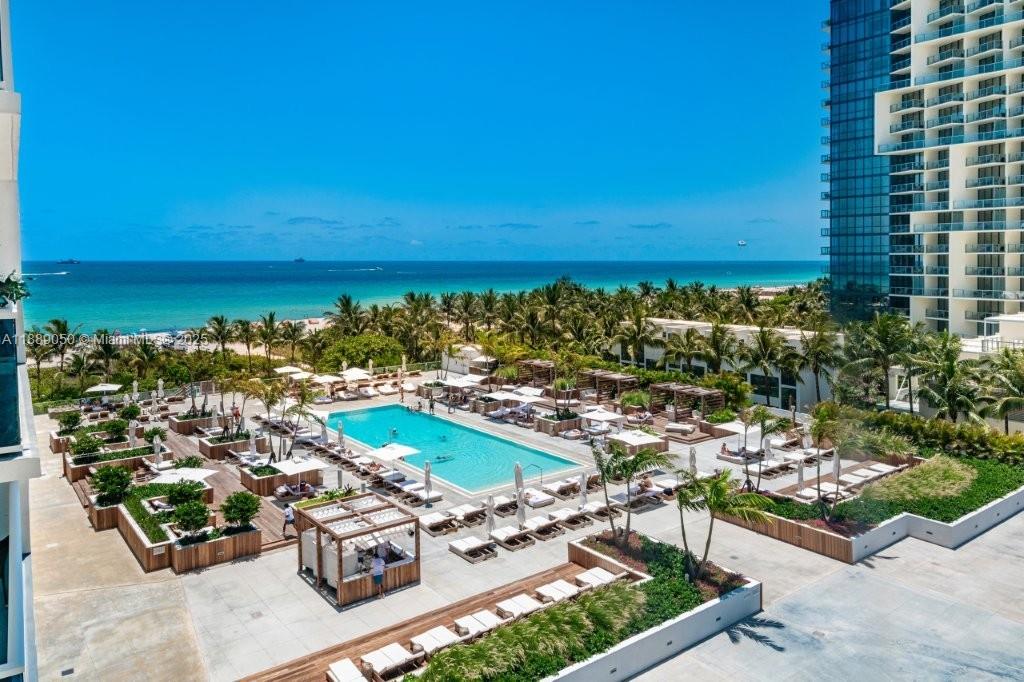 RONEY PALACE CONDO - Residential Lease