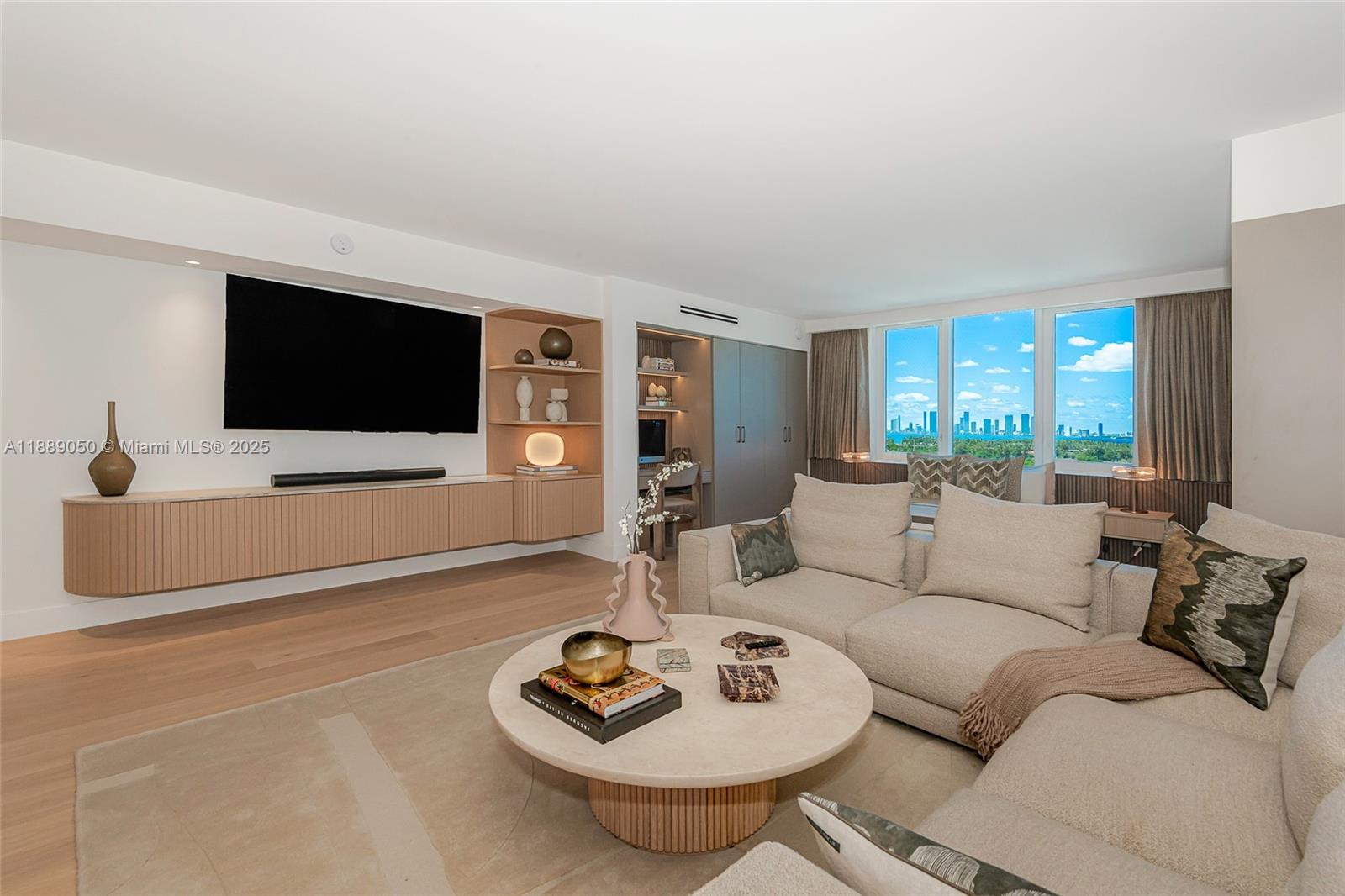 RONEY PALACE CONDO - Residential Lease
