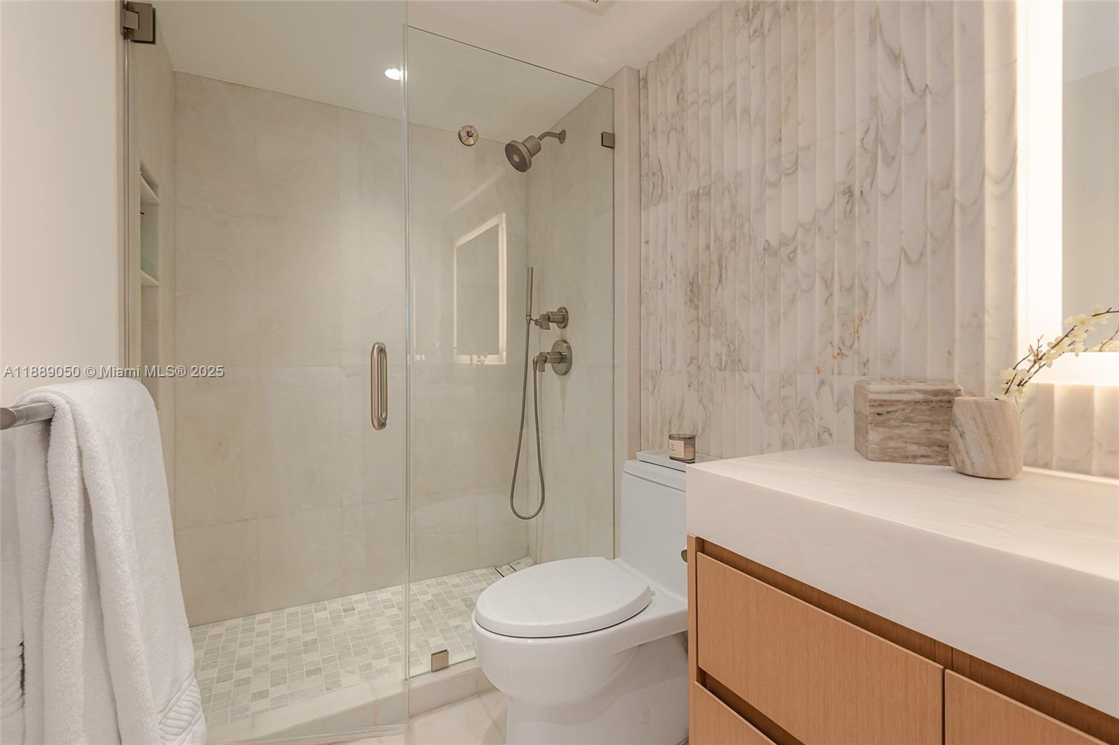 RONEY PALACE CONDO - Residential Lease