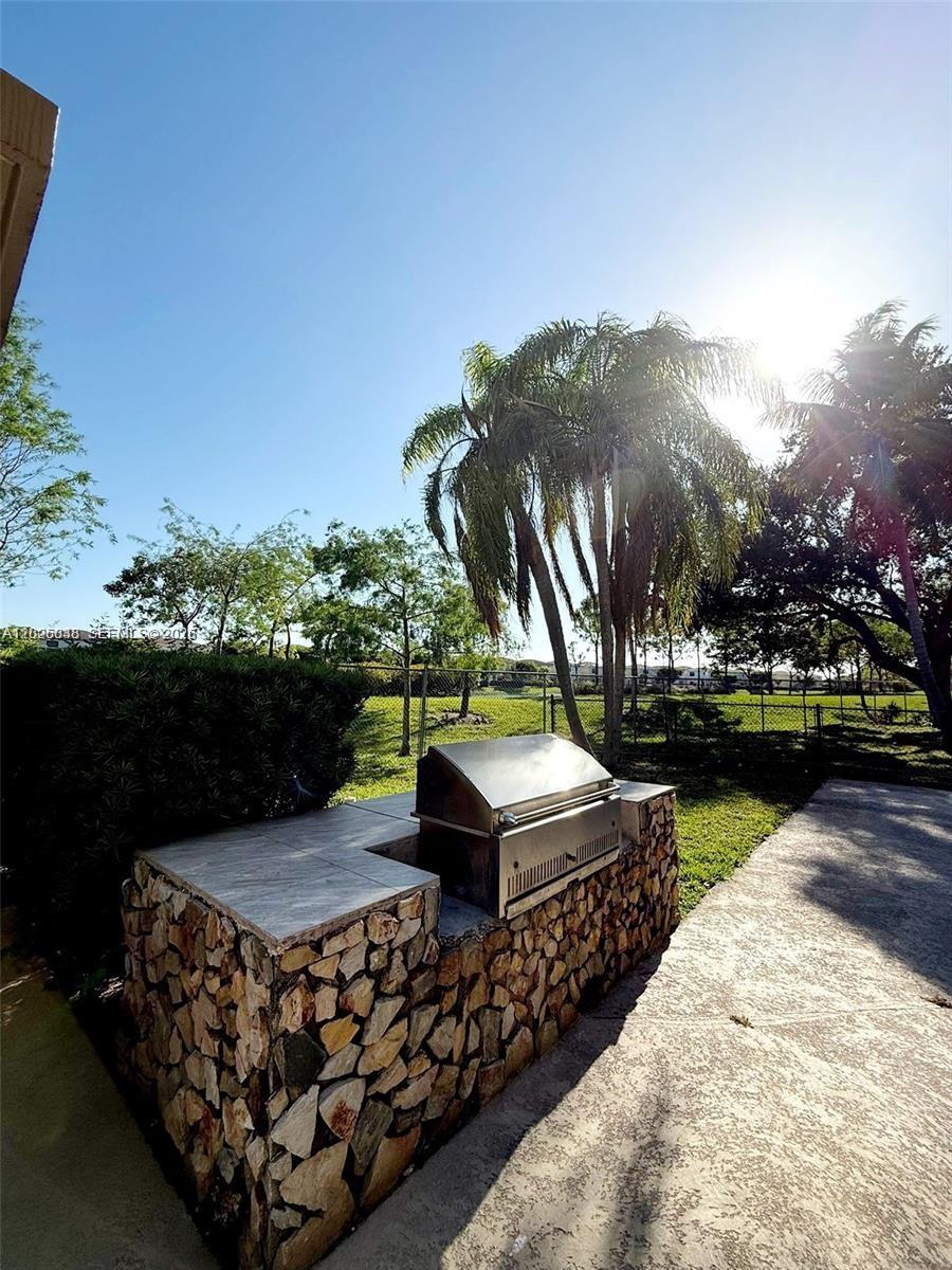 CANONGATE CONDO NO ONE - Residential