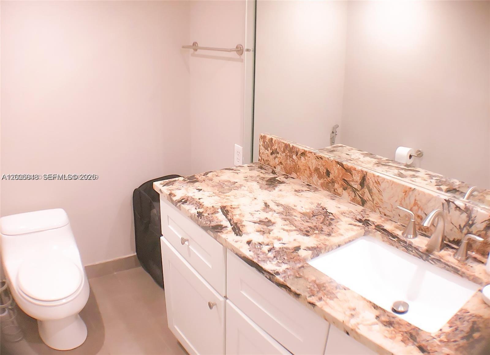 CANONGATE CONDO NO ONE - Residential