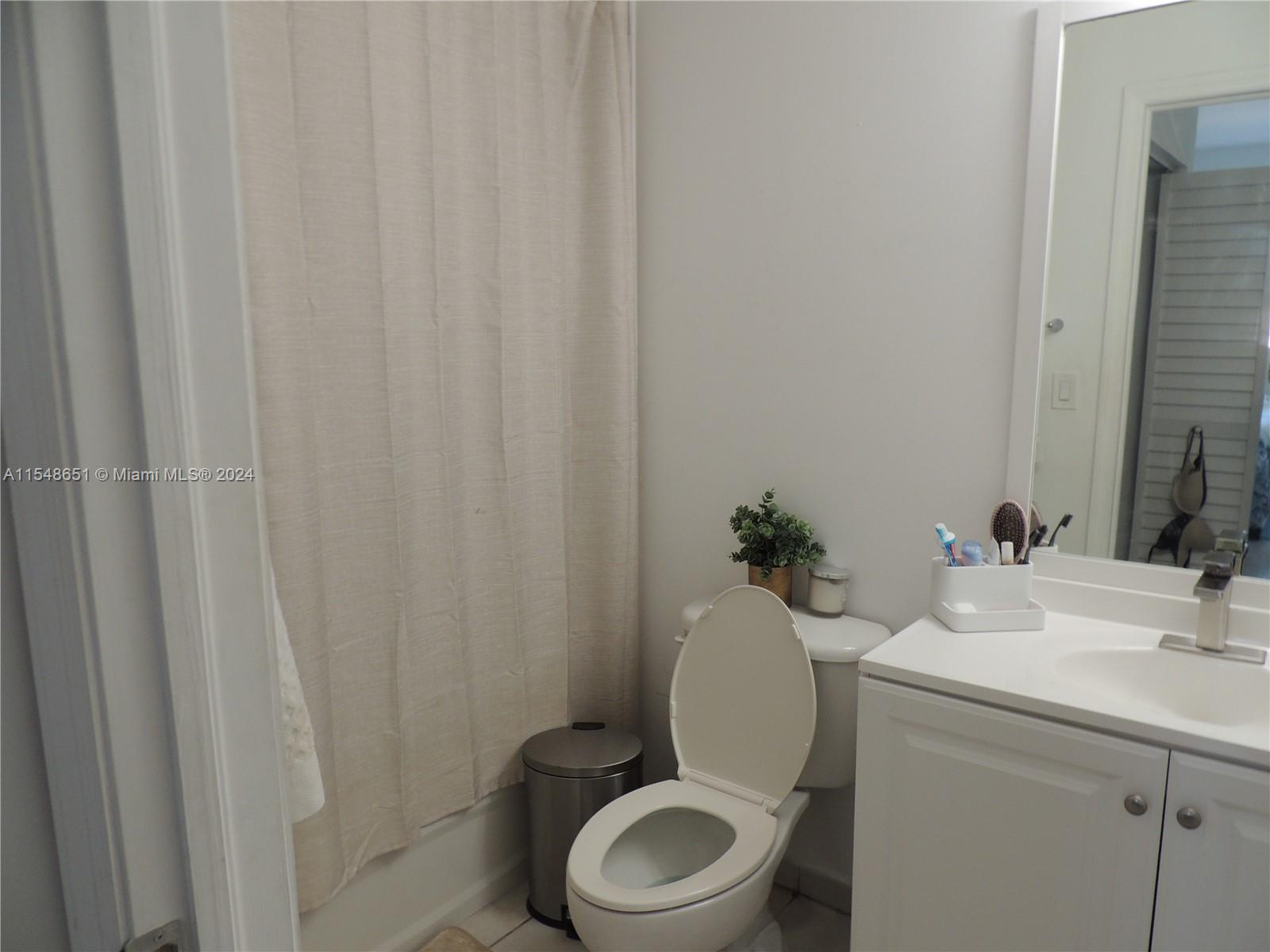 PALM GARDENS AT DORAL CON - Residential Lease