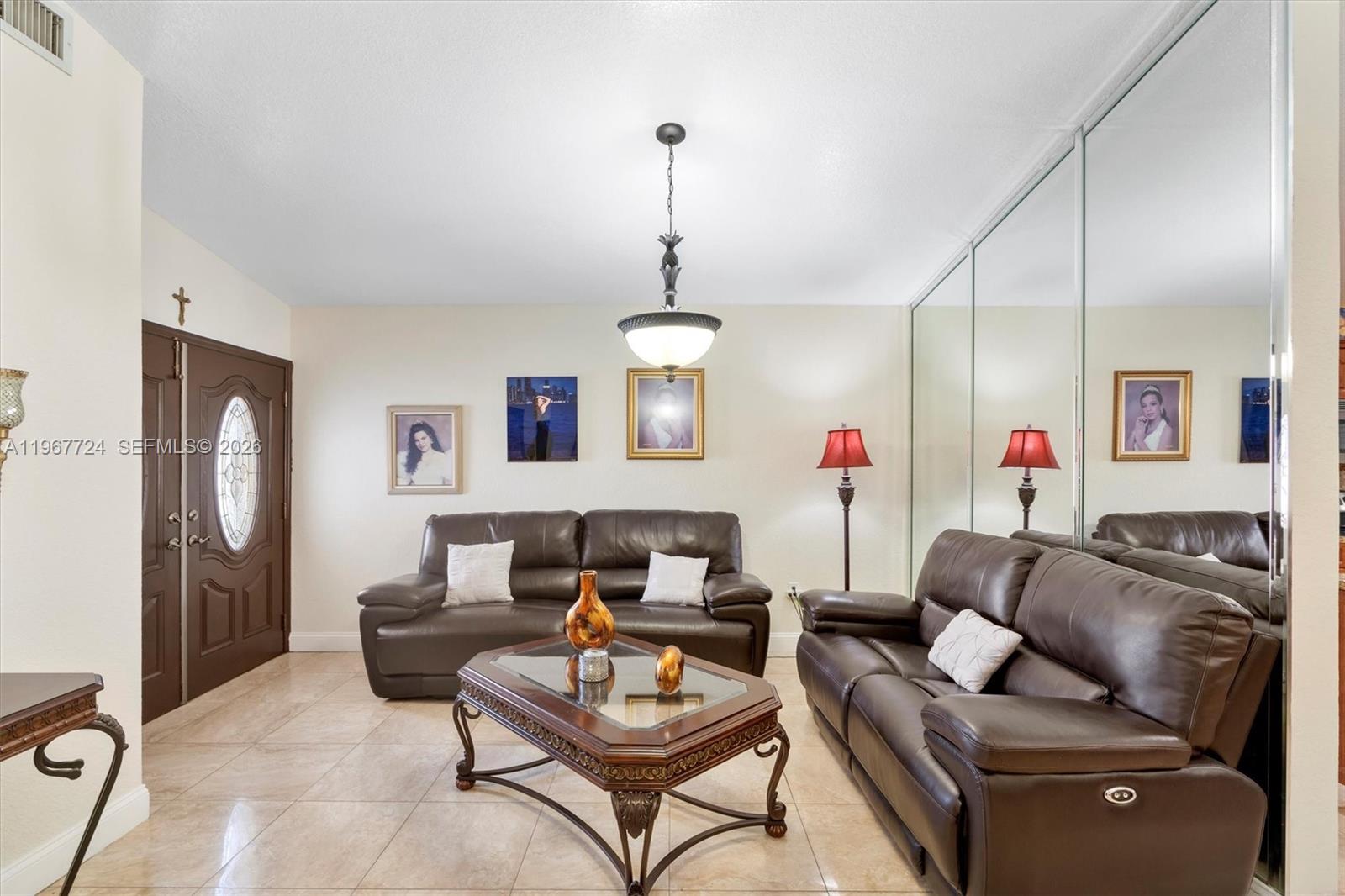 LOS PALACIOS I CONDO - Residential