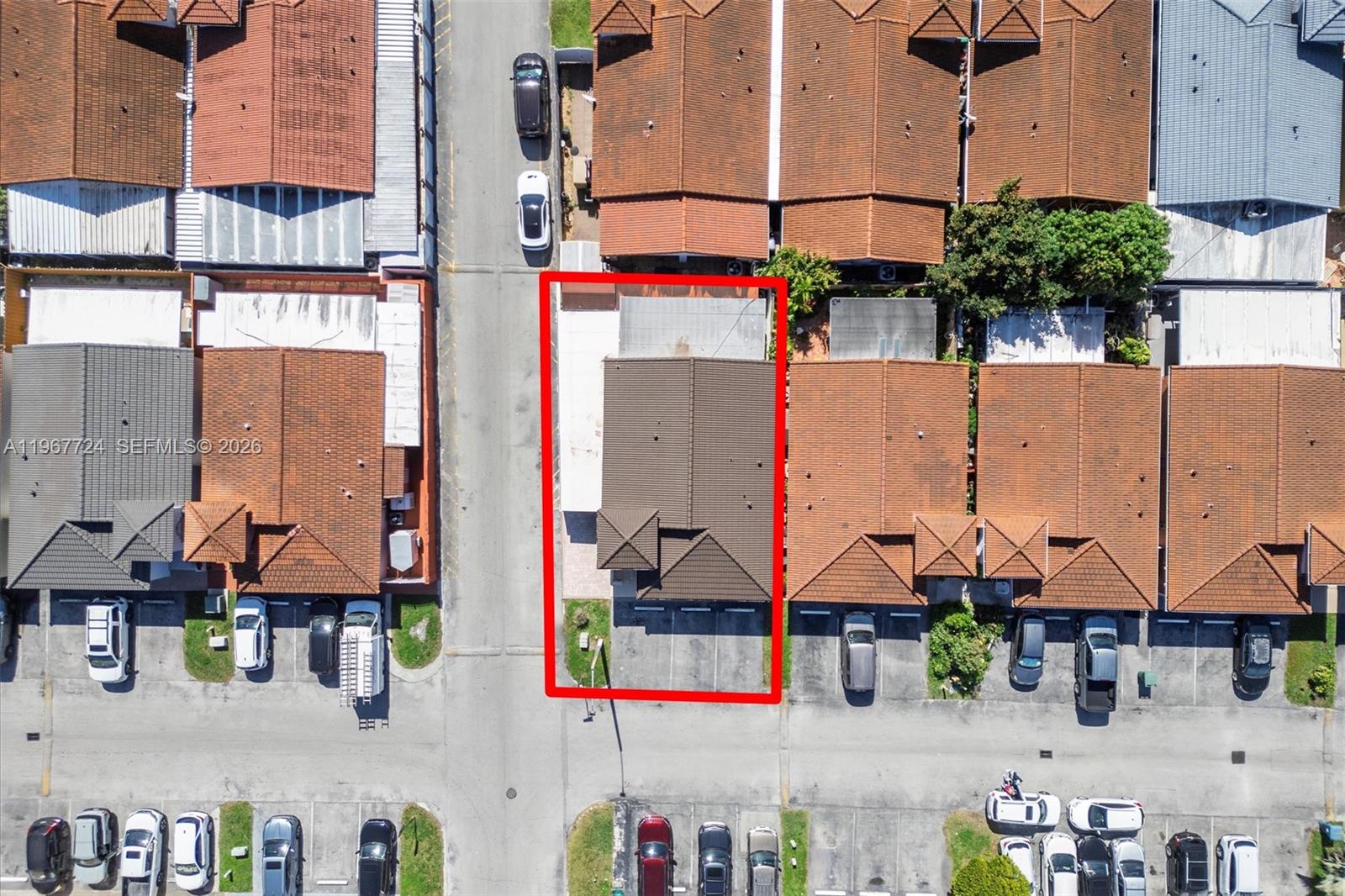 LOS PALACIOS I CONDO - Residential