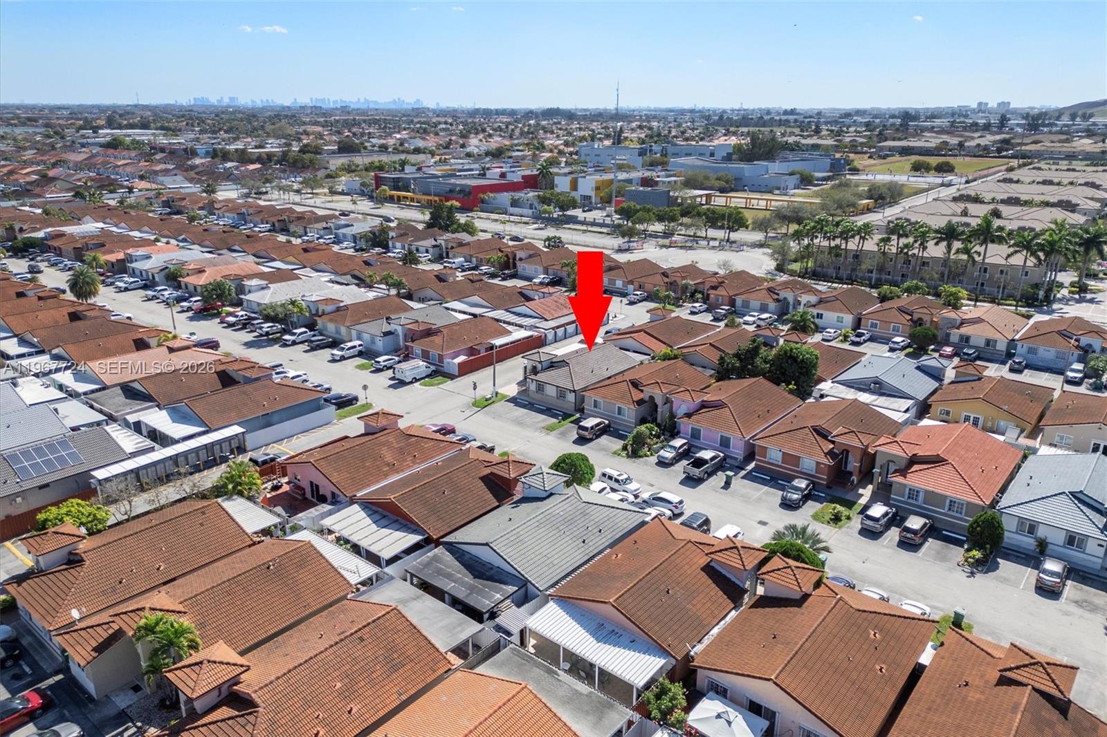 LOS PALACIOS I CONDO - Residential