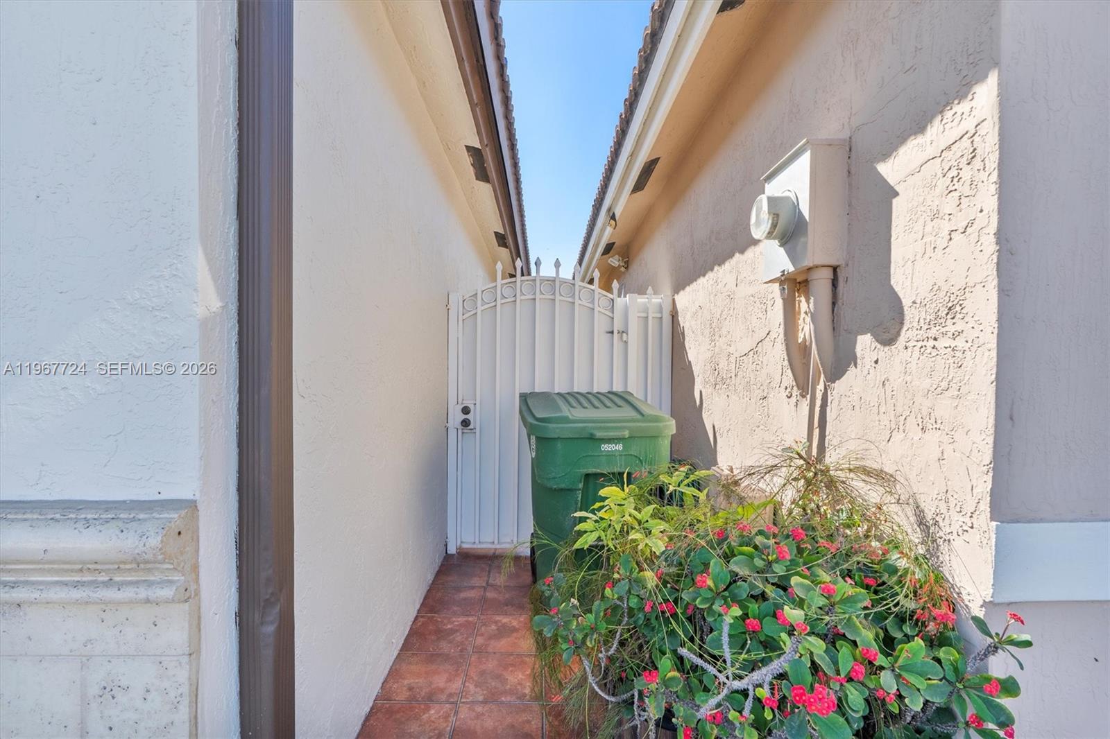 LOS PALACIOS I CONDO - Residential