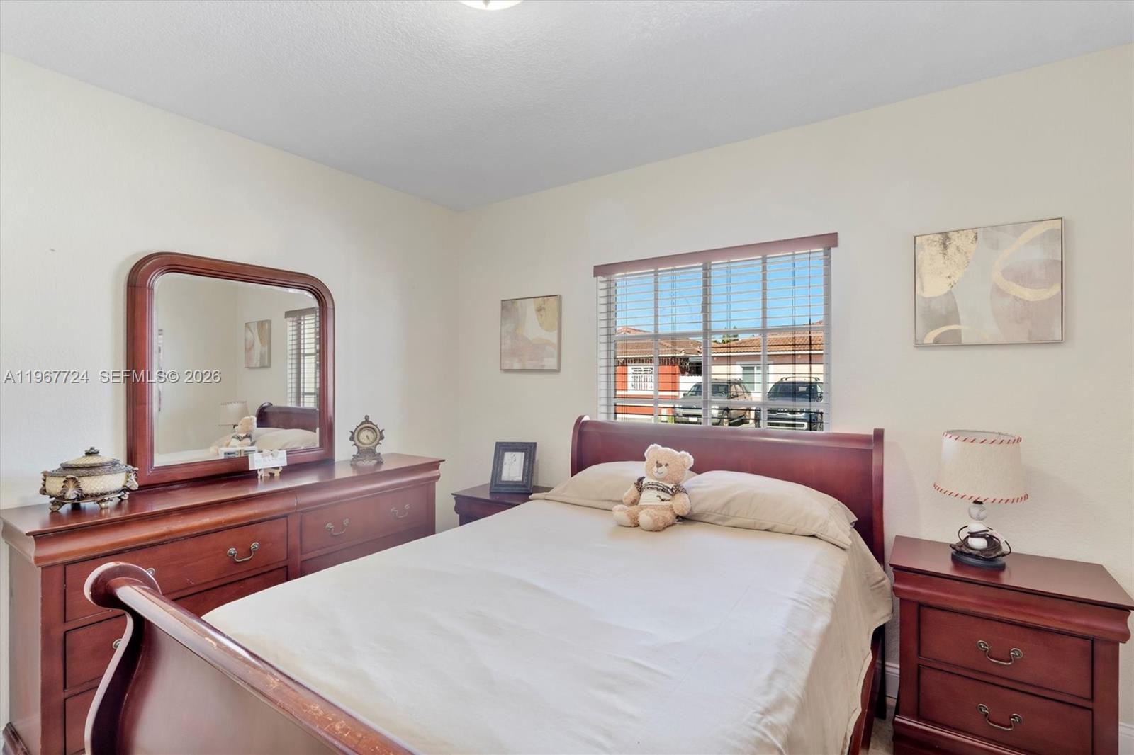 LOS PALACIOS I CONDO - Residential