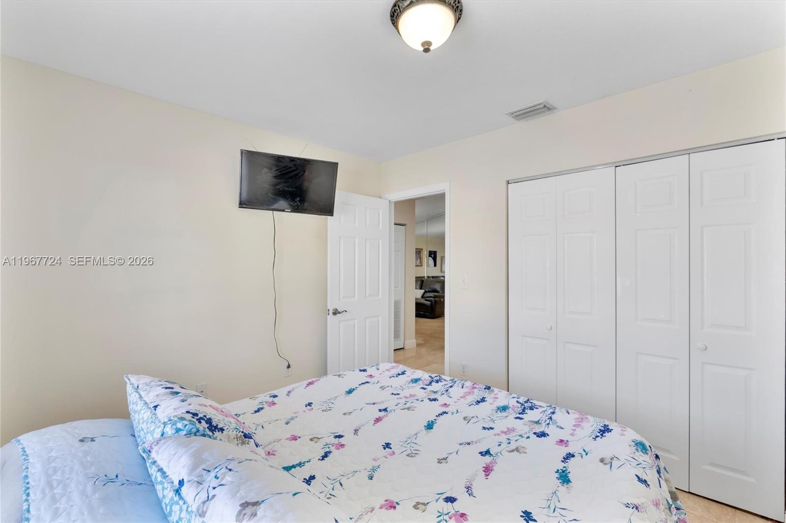 LOS PALACIOS I CONDO - Residential