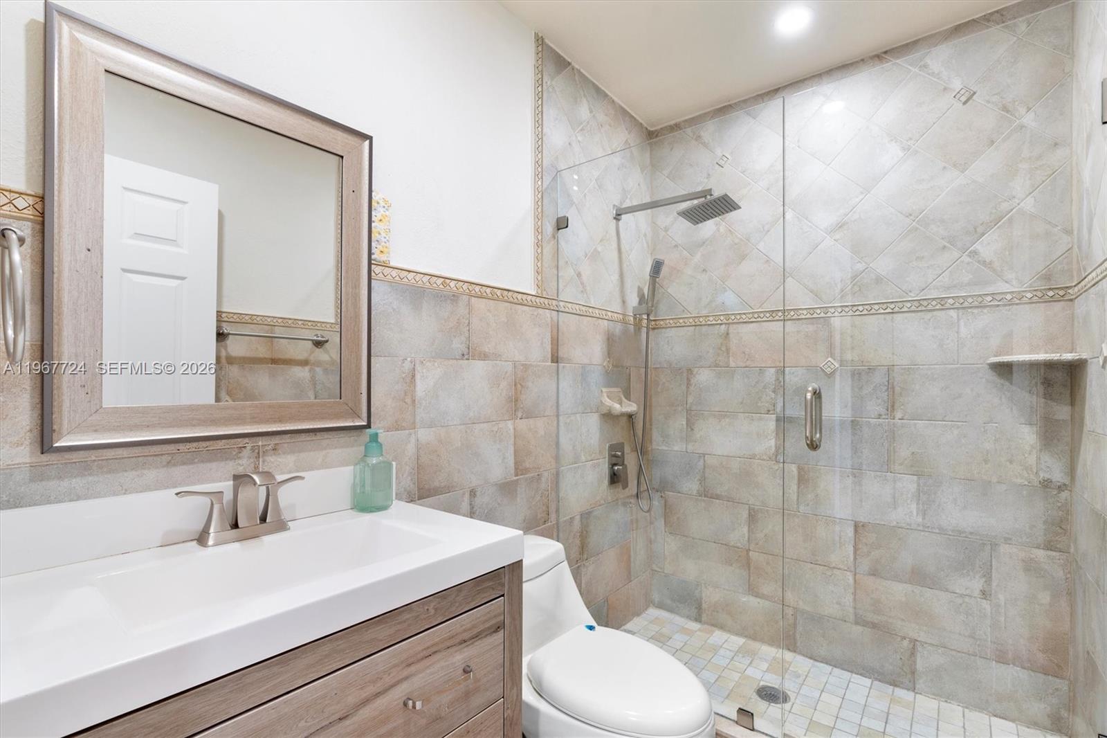 LOS PALACIOS I CONDO - Residential