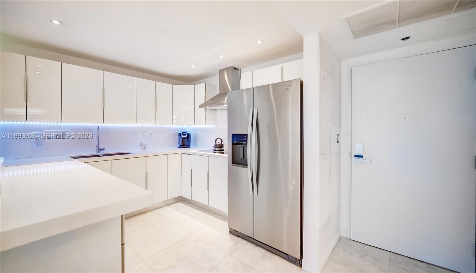 RONEY PALACE CONDO - Residential Lease