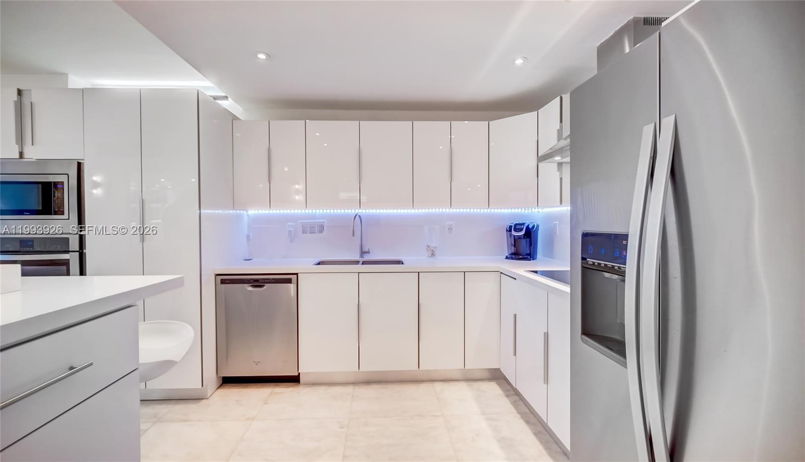 RONEY PALACE CONDO - Residential Lease