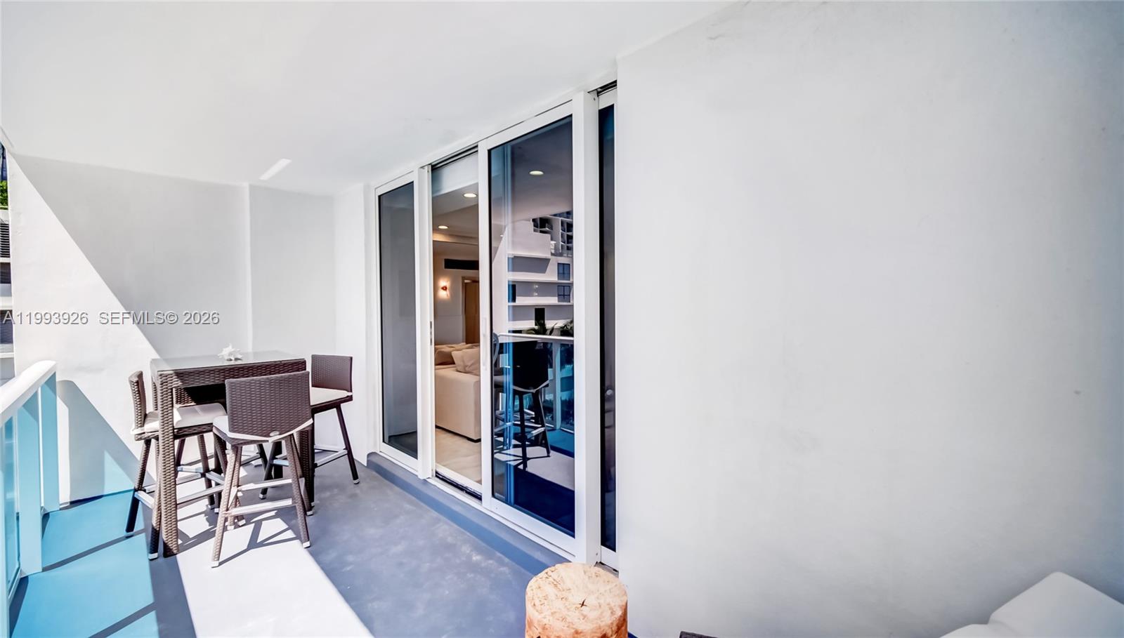 RONEY PALACE CONDO - Residential Lease