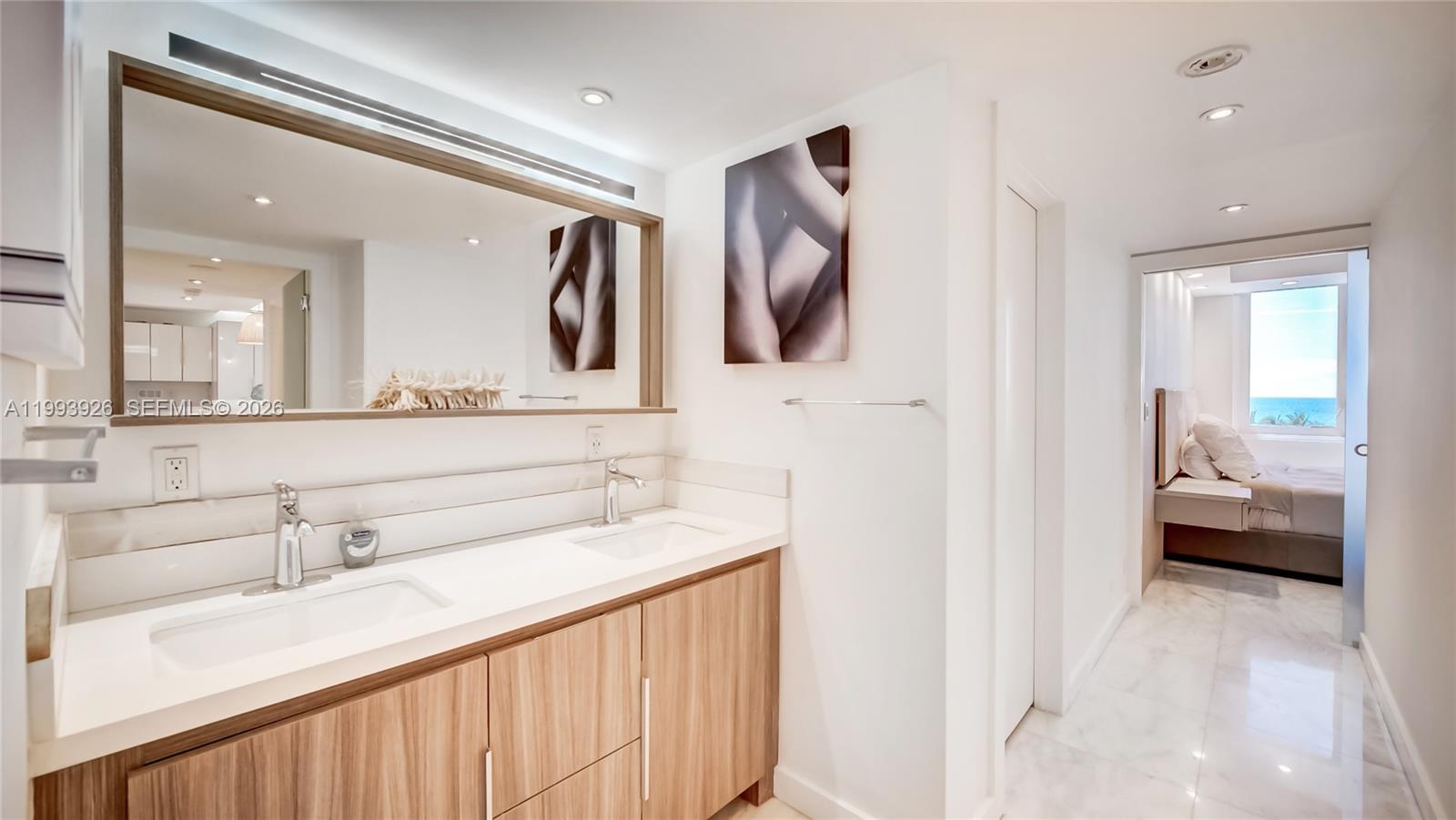 2301 Collins Ave 439