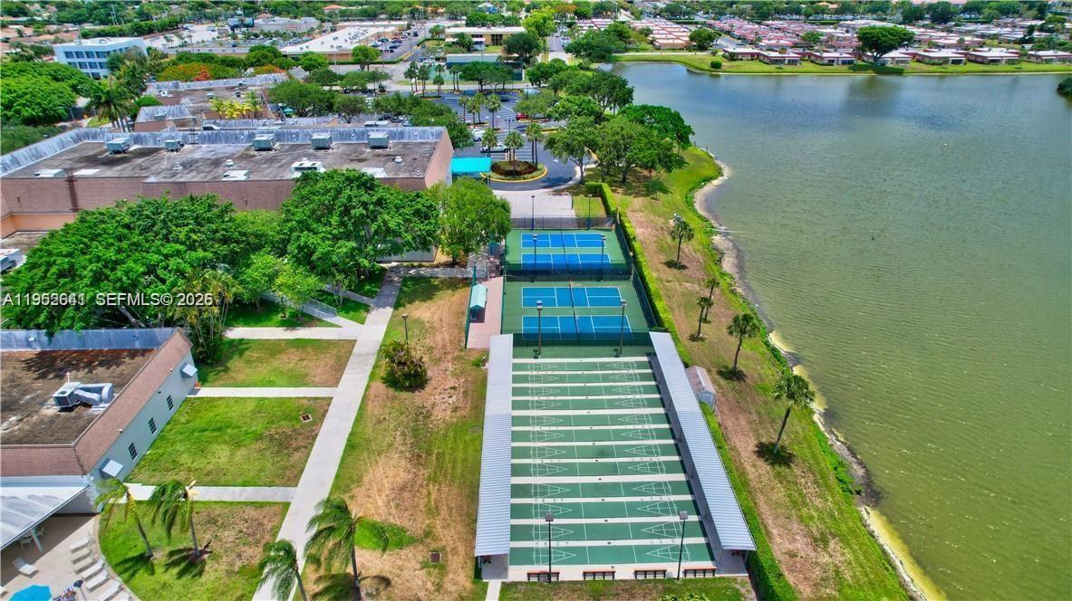 KINGS POINT FLANDERS COND - Residential