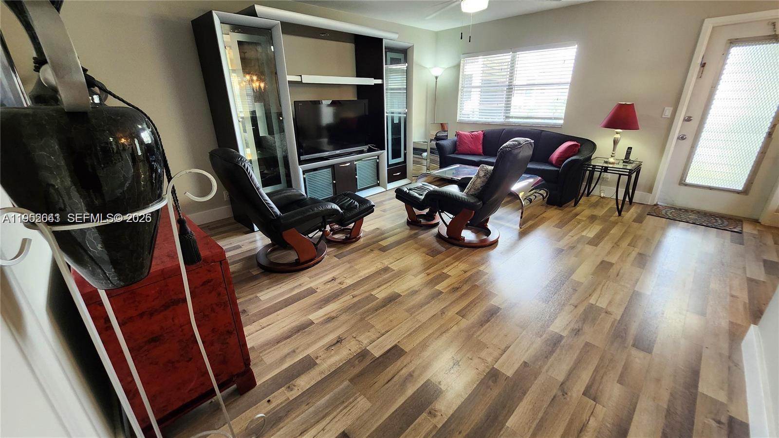 KINGS POINT FLANDERS COND - Residential