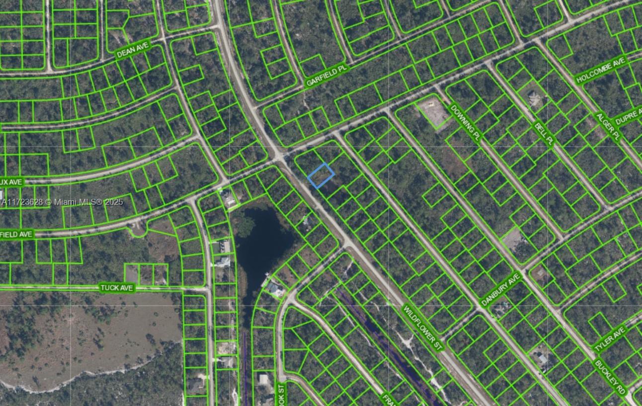 LEISURE LAKES S - Land