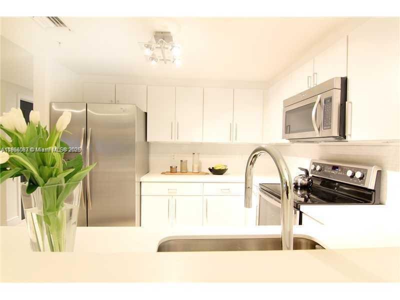 VUE AT BRICKELL CONDO - Residential