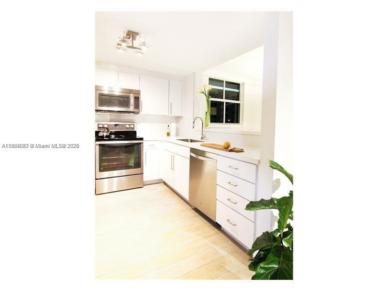 VUE AT BRICKELL CONDO - Residential