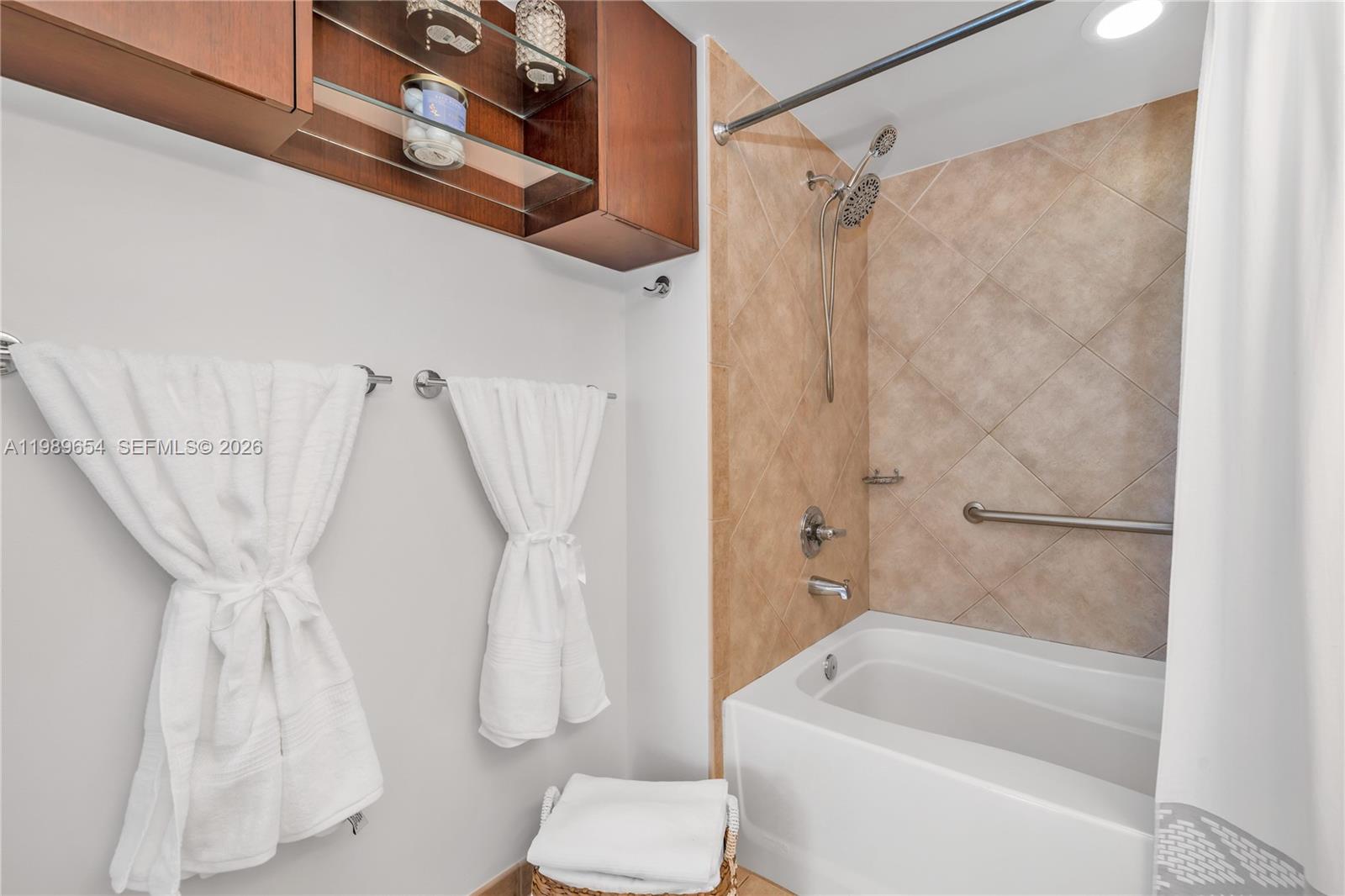 2080 OCEAN DRIVE CONDO - Residential Lease