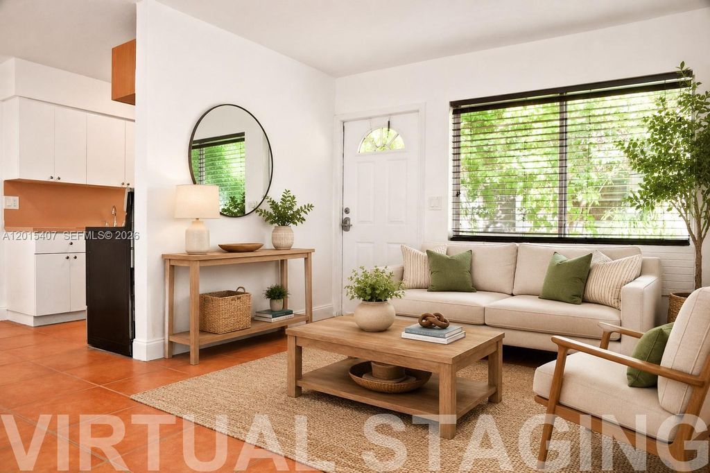Photo of 304 SE 9th Ct #6, Hallandale Beach, FL 33009 (MLS # A12015407)