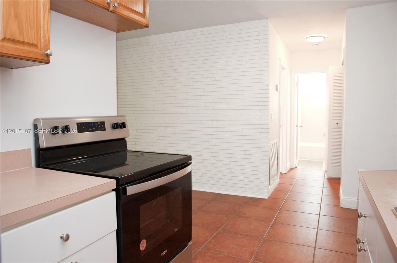 HALLANDALE PARK - Residential Lease