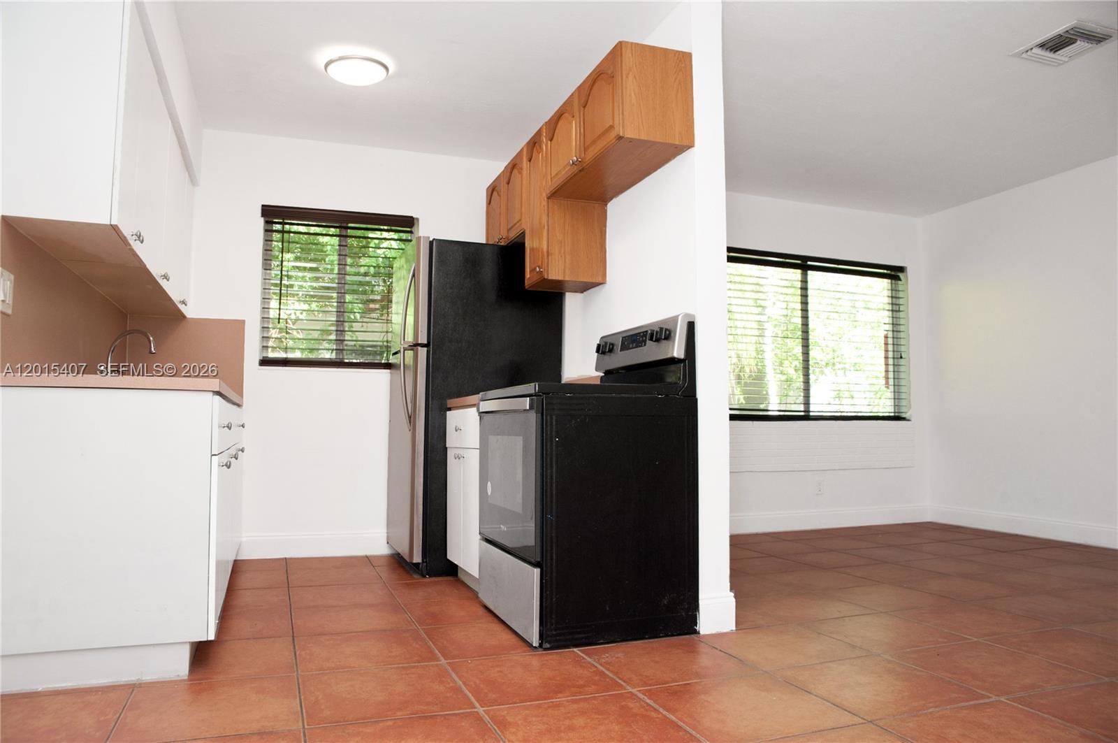 HALLANDALE PARK - Residential Lease