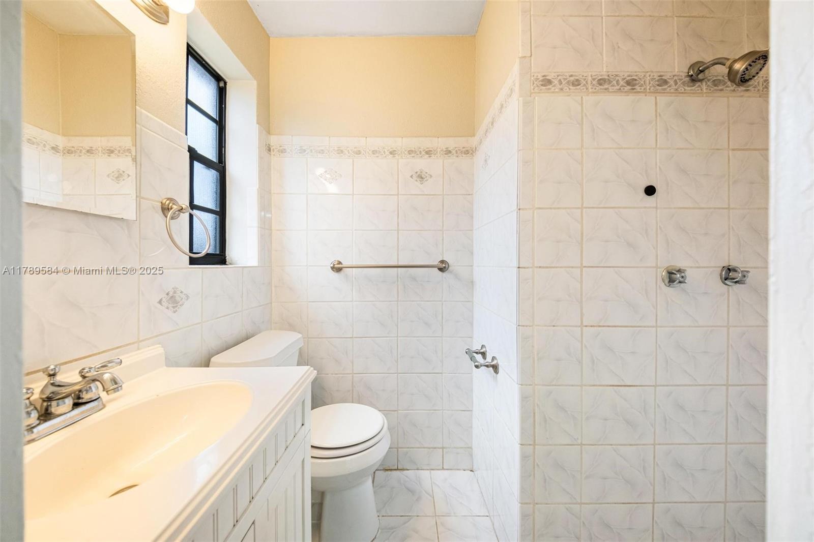 TWIN LAKES HOMES SEC 4 - Residential