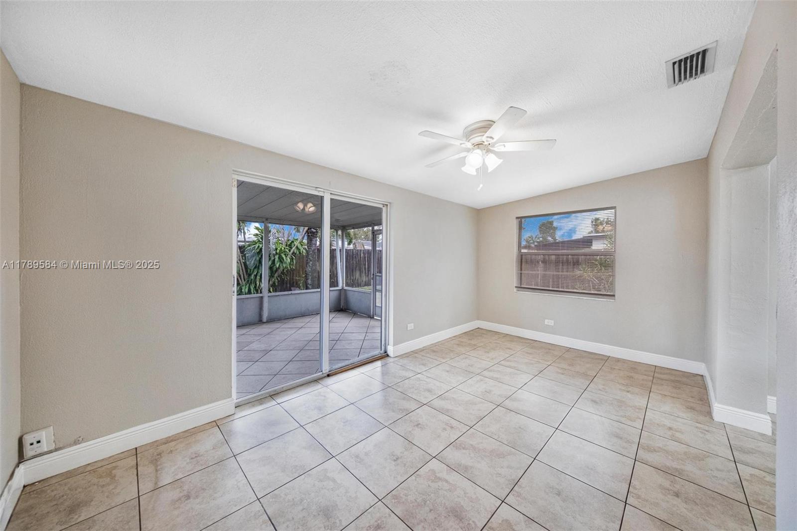 TWIN LAKES HOMES SEC 4 - Residential
